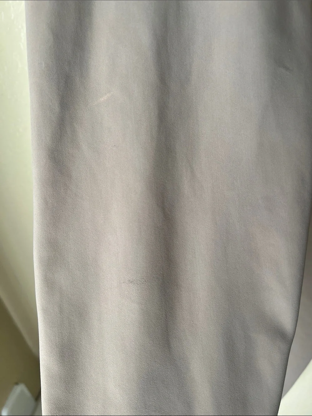 Alo yoga taupe gold striped leggings